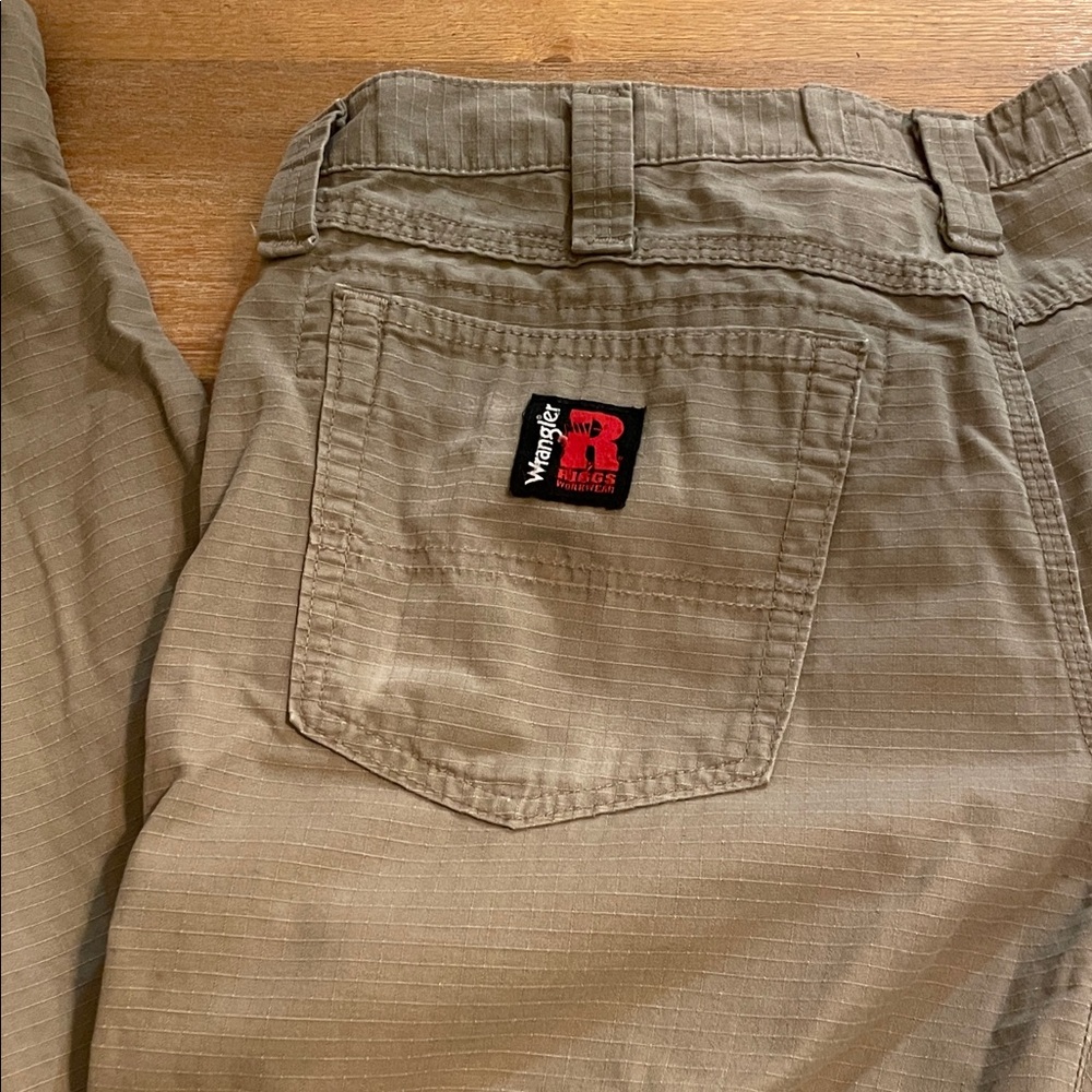 Wrangler Khaki Chinos